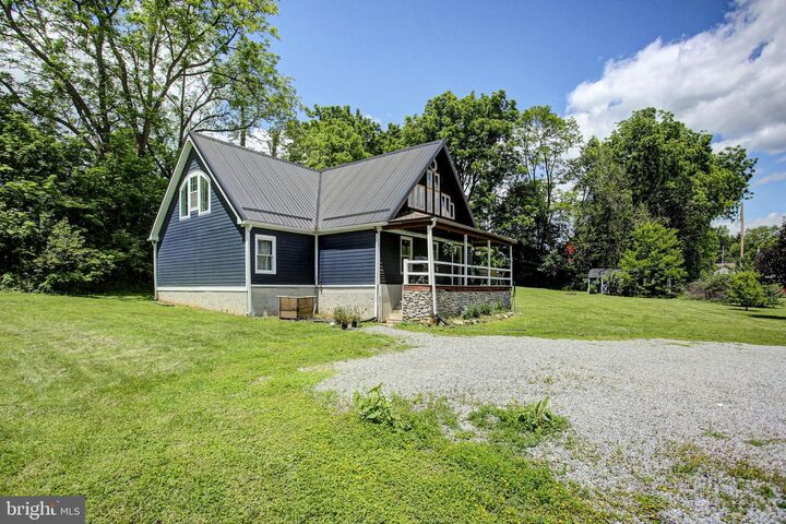 Property Photo:  10 W Fairview Avenue  PA 17236 