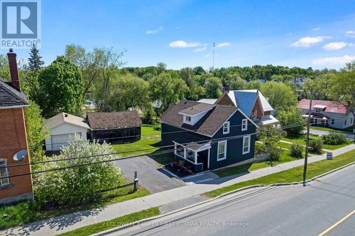 Property Photo:  51 George Street  ON K0G 1K0 