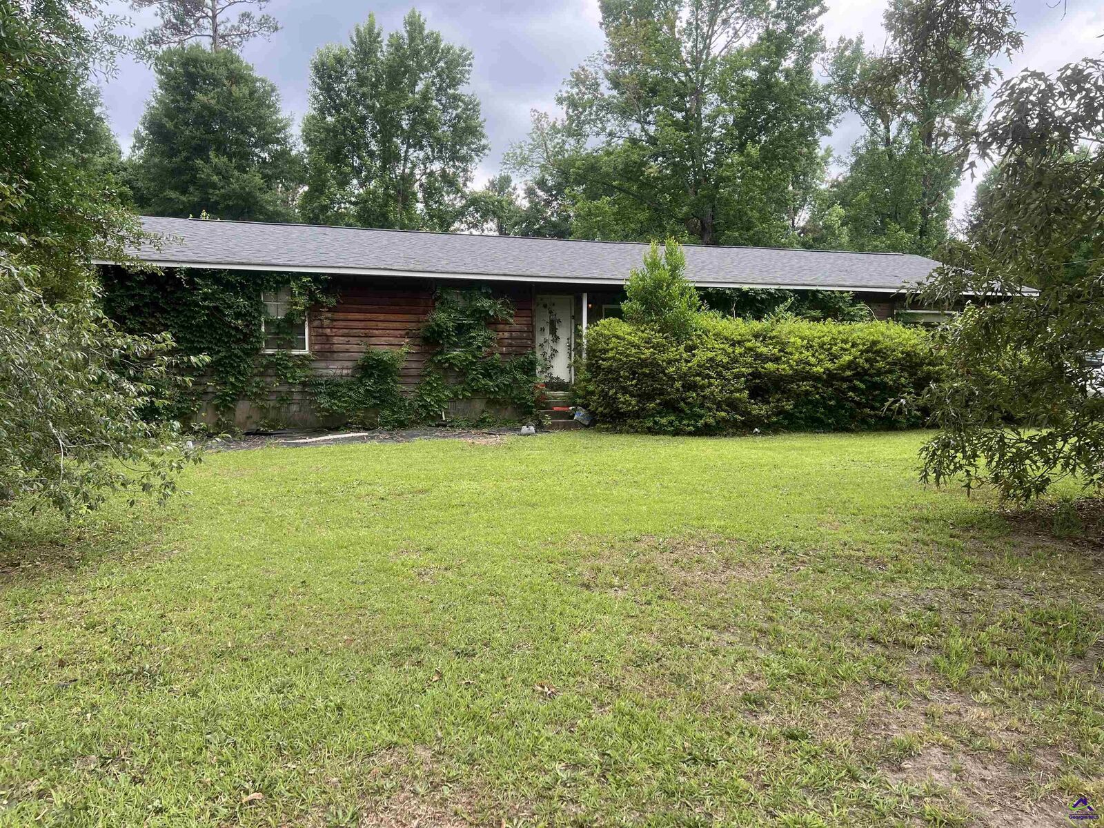 Property Photo:  5516 Janeru Circle  GA 31216 