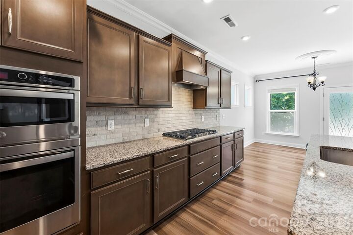 Property Photo: 1318 Poppy Way NC 28104