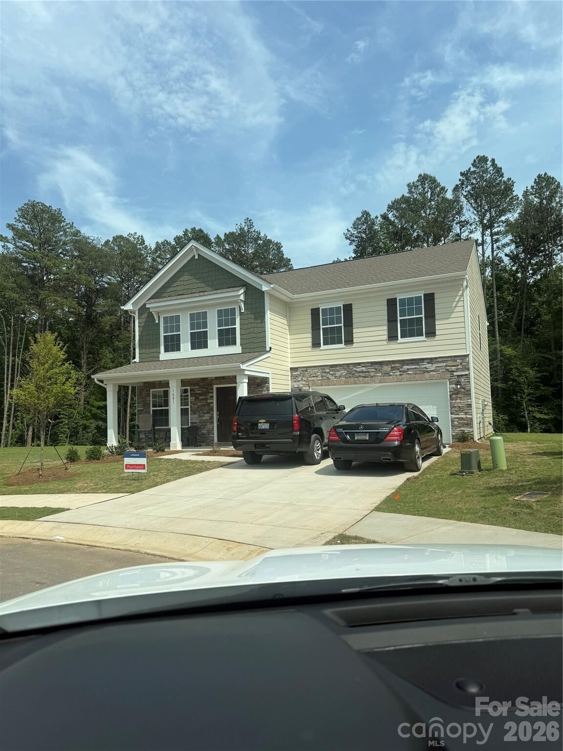 Property Photo: 1601 Highacre Place NC 28016