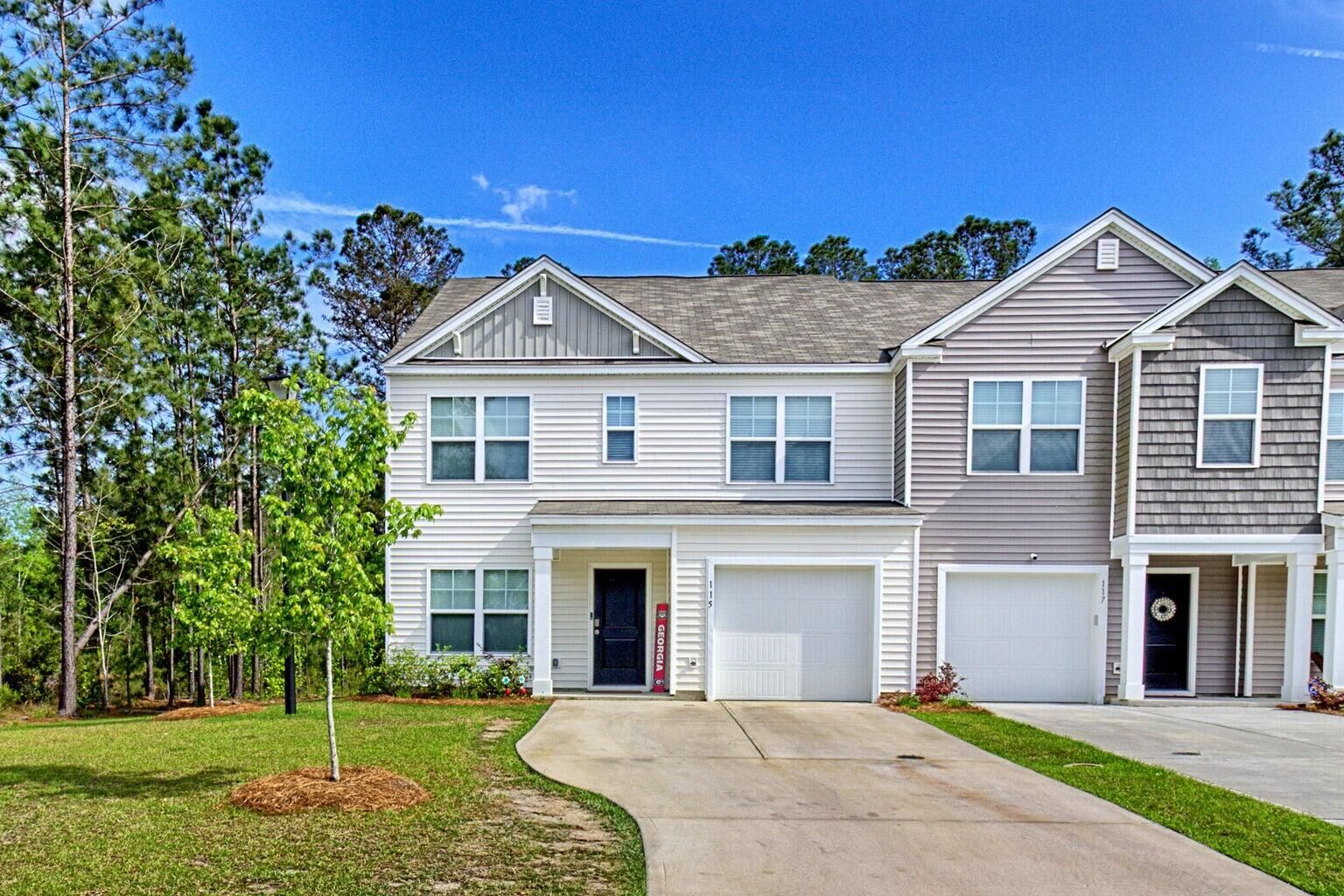 Property Photo: 115 E Sunrise Lane SC 29486