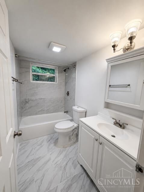 Property Photo:  2613 Chesterfield Court  OH 45239 