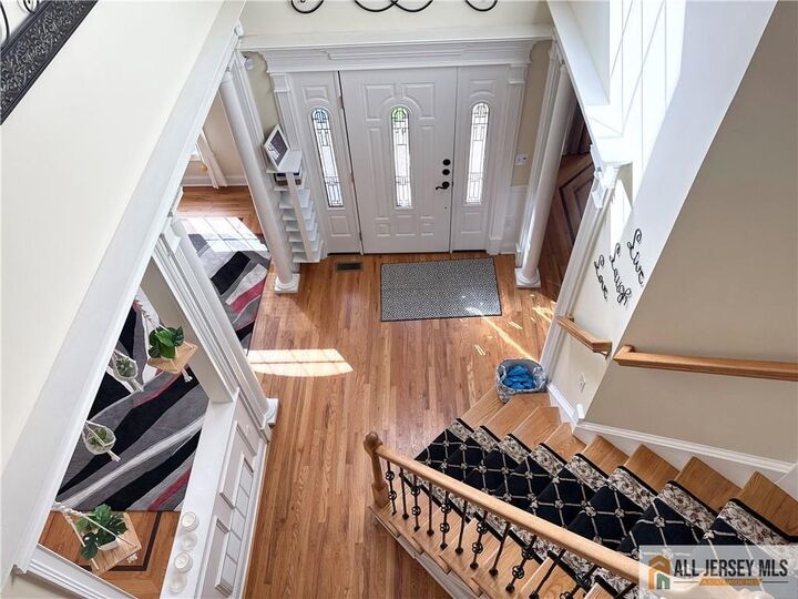 Property Photo:  1 Hartman Court  NJ 07066 