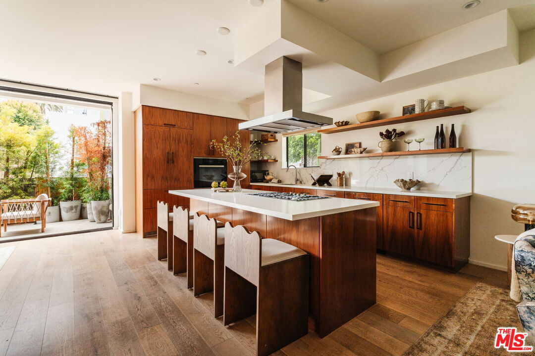 Property Photo: 3214 Highland Ave CA 90405