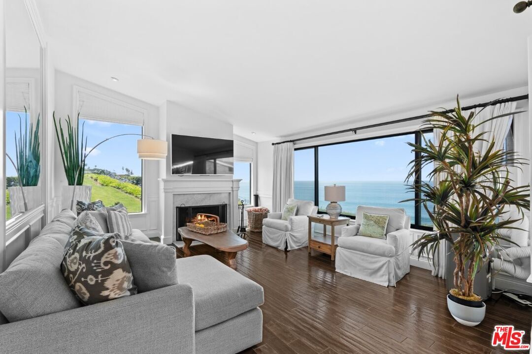Property Photo:  29700 Zuma Bay Way  CA 90265 