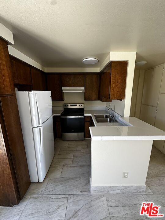 Property Photo: 3422 Maricopa St CA 90503