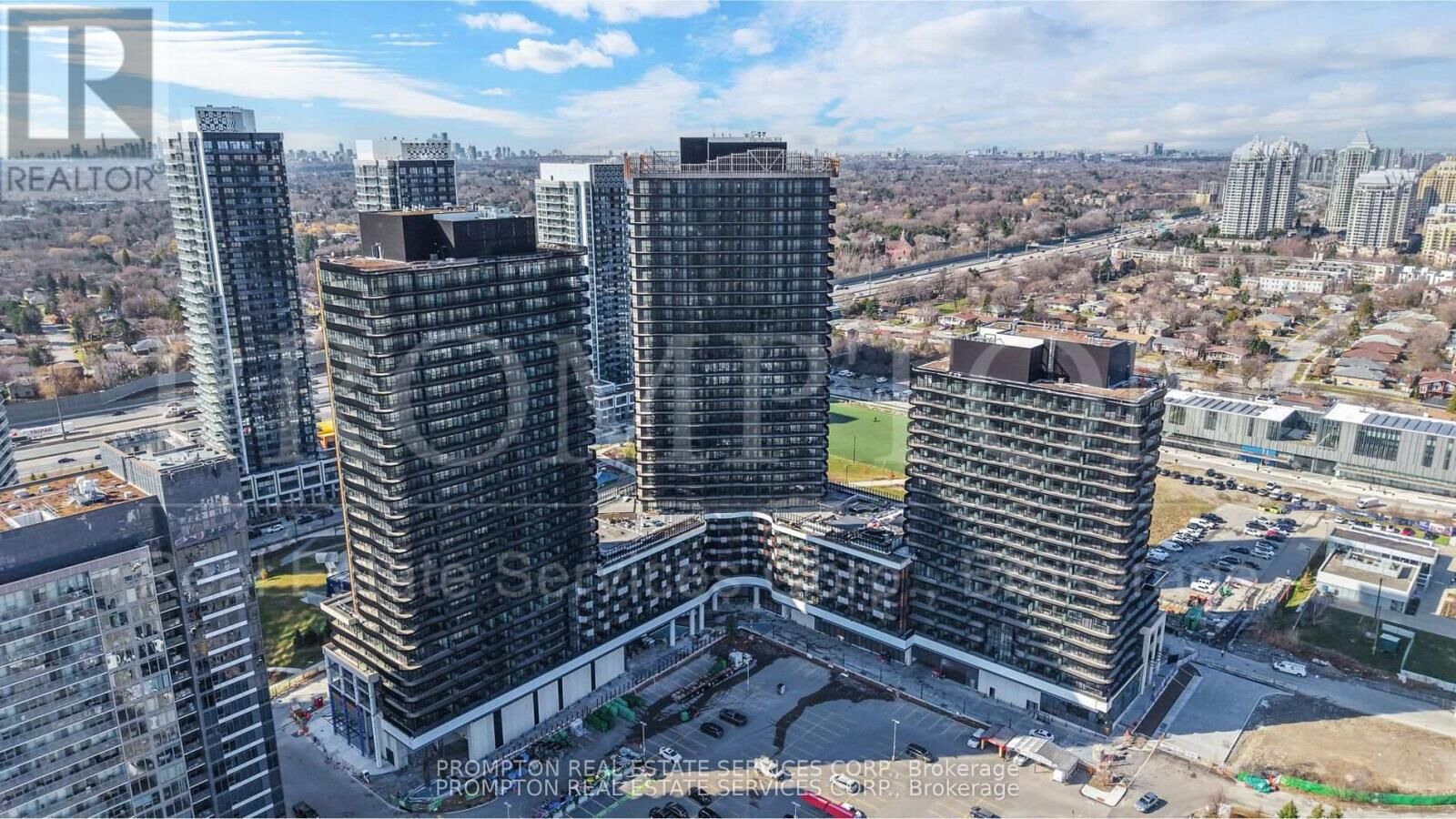 Property Photo:  18 Esther Shiner Boulevard 2802  ON M2K 0J7 