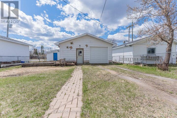 Property Photo:  35 Bowman Avenue  ON P5N 1M9 