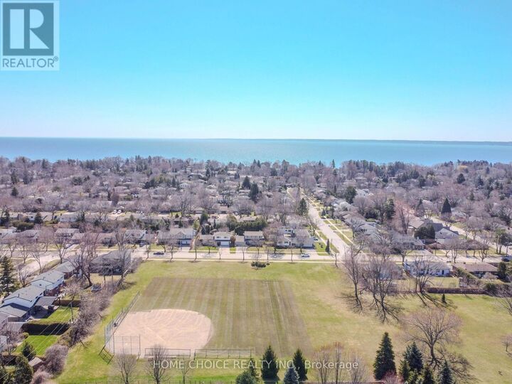 Property Photo:  310 Tuck Drive South  ON L7L 2R1 