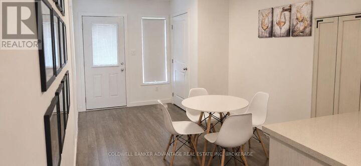 Photo de la propriété:  20 Waterleaf Trail  ON L3C 1T9 