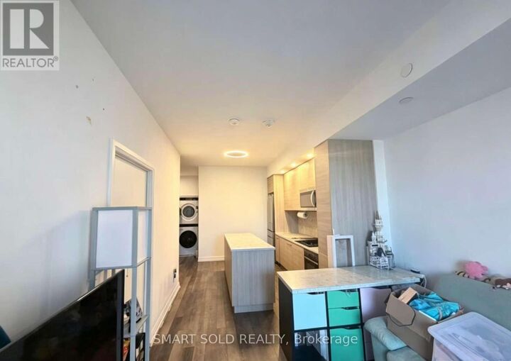 Property Photo: 75 Canterbury Place 1001 ON M2N 0L2