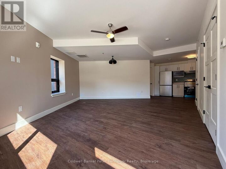 Property Photo:  604 South Queen Street South 109  ON N0G 2N0 