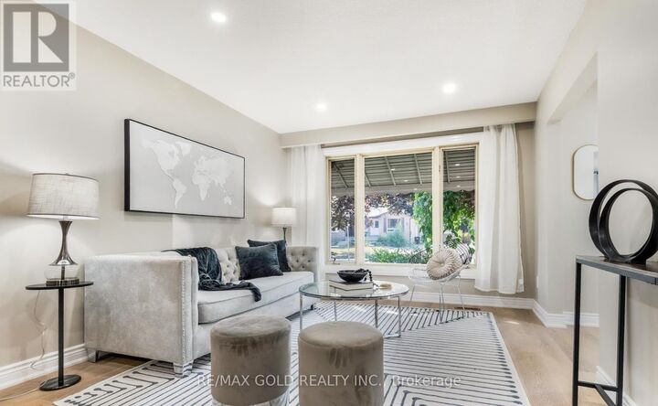 Photo de la propriété:  27 Sylvia Street  ON L4M 5J2 