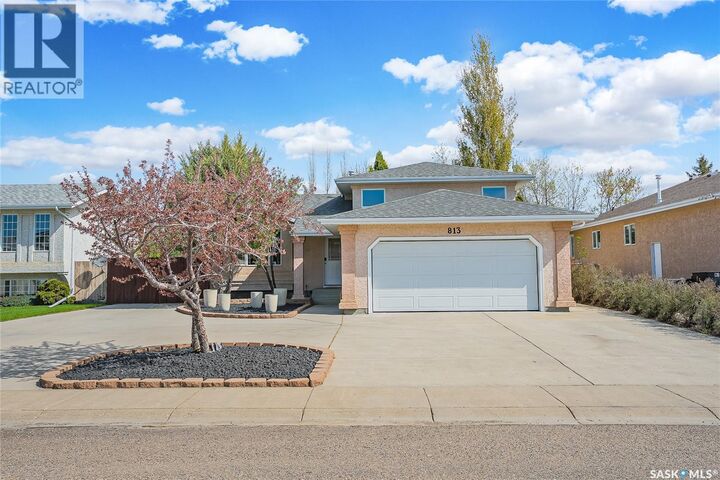 Property Photo: 813 Derksen Place SK S0K 2T0