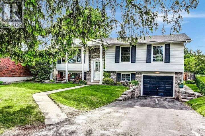 Property Photo: 633 Sheraton Road ON L7L 4B3