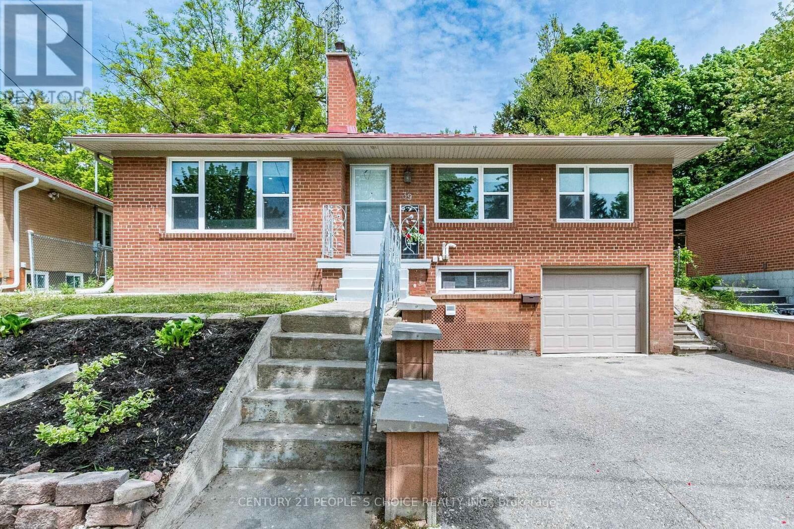 Property Photo:  39 Meadowland Drive  ON L6W 2R5 