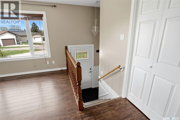 Property Photo:  834 Erb Bay  SK S4N 7B1 