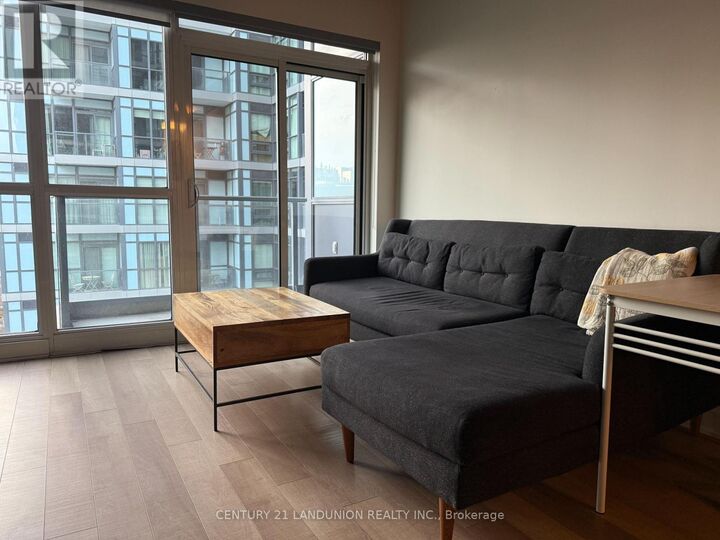 Property Photo: 210 Simcoe Street 712 ON M5T 2W7