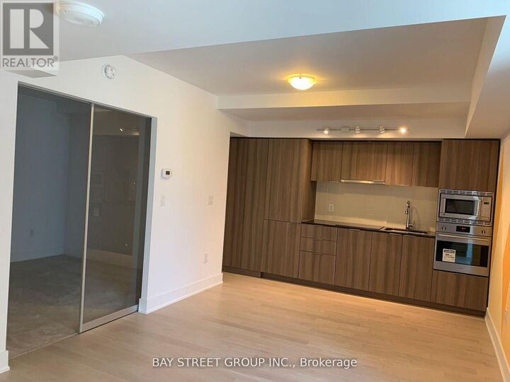 Property Photo:  955 Bay Street 314  ON M5S 2A2 