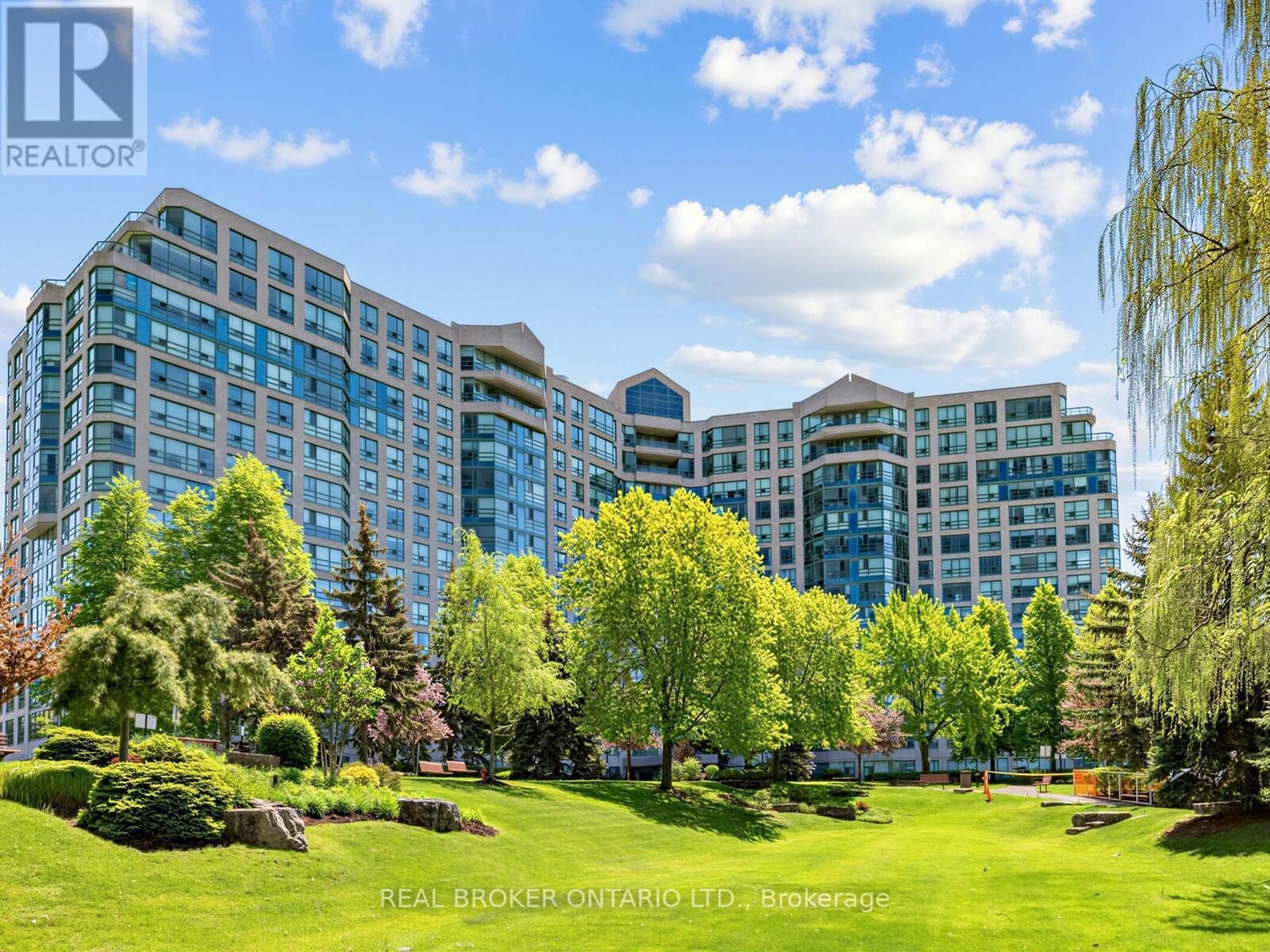 Property Photo:  7825 Bayview Avenue 303  ON L3T 7N2 