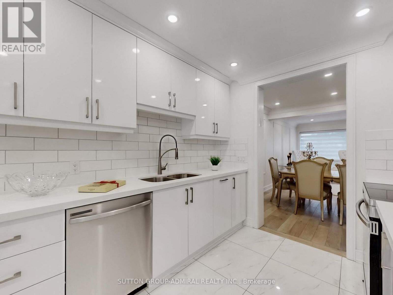 Property Photo:  296 Torresdale Avenue 2  ON M2R 3N3 