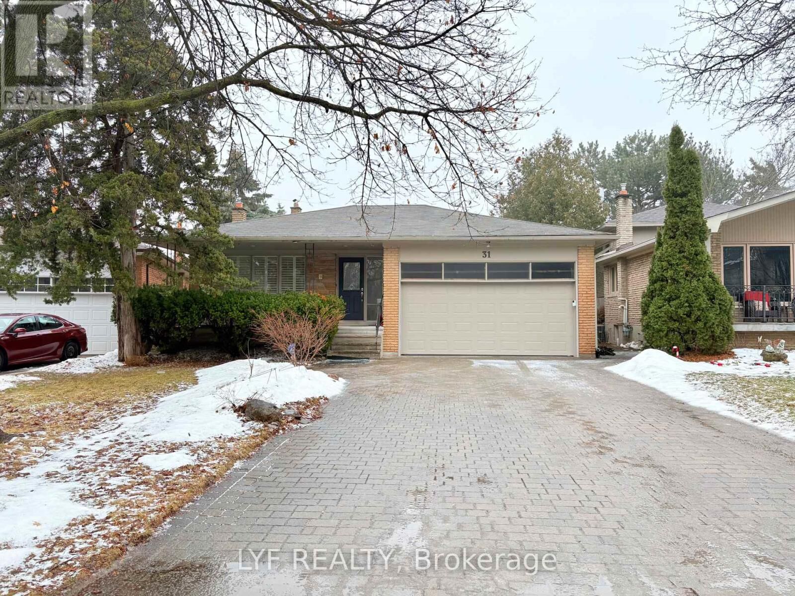 Property Photo: 31 Markhaven Road Main A ON L3R 1T8