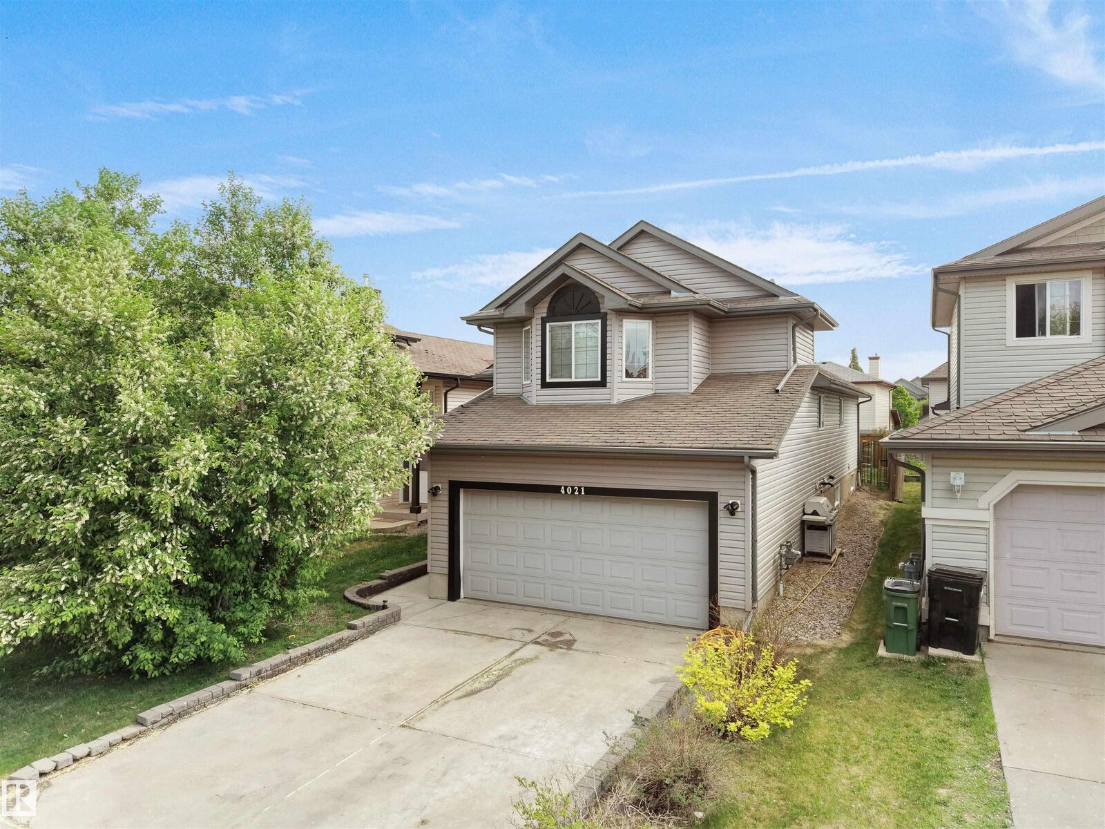 Property Photo: 4021 158 Avenue NW AB T5Y 0A3