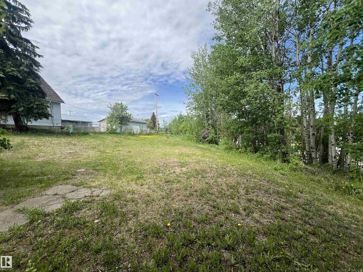 Property Photo: 5128 50 Street AB T0A 2A0