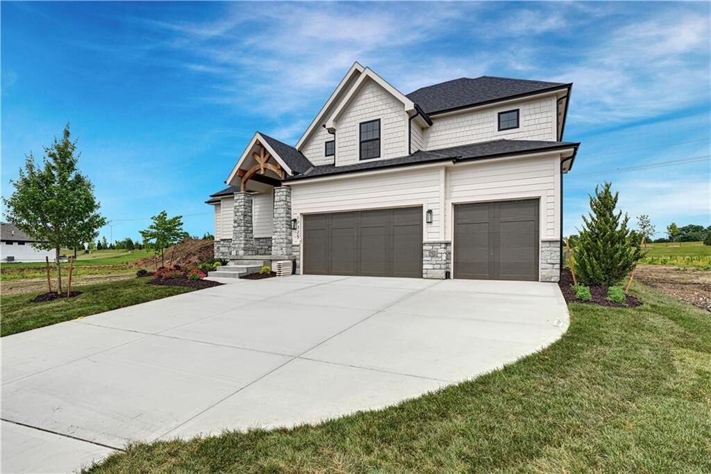 Property Photo:  17325 Earnshaw Street  KS 66221 