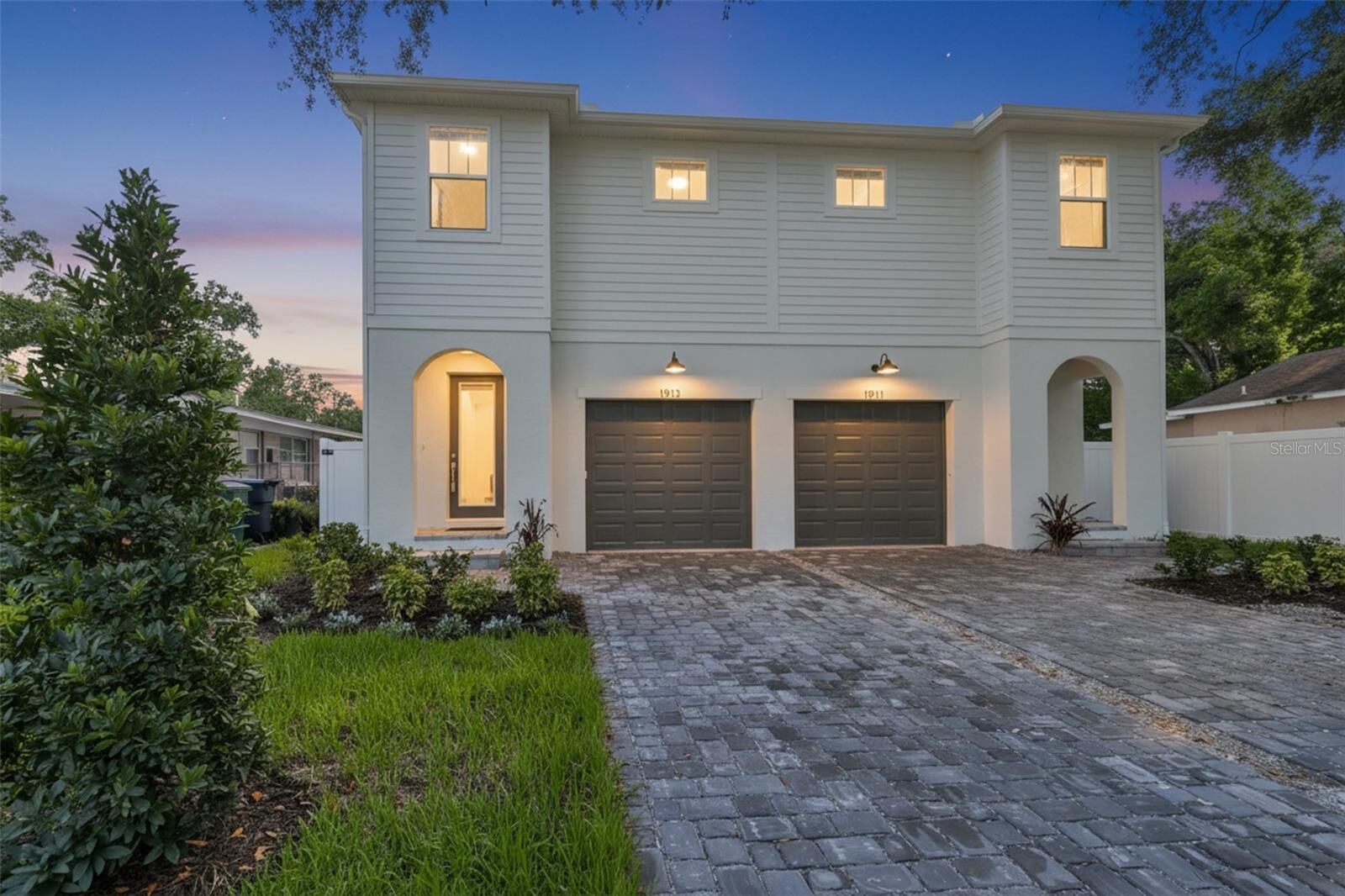 Property Photo:  1913 W Beach Street  FL 33607 