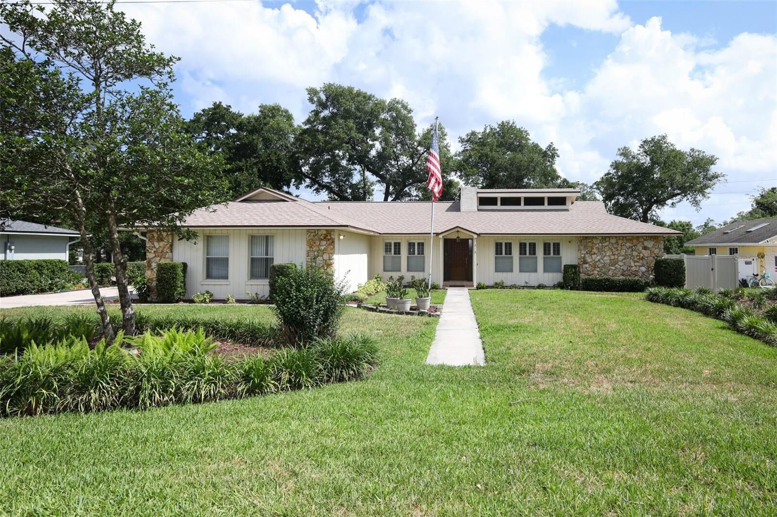 Property Photo:  313 White Oak Drive  FL 32701 