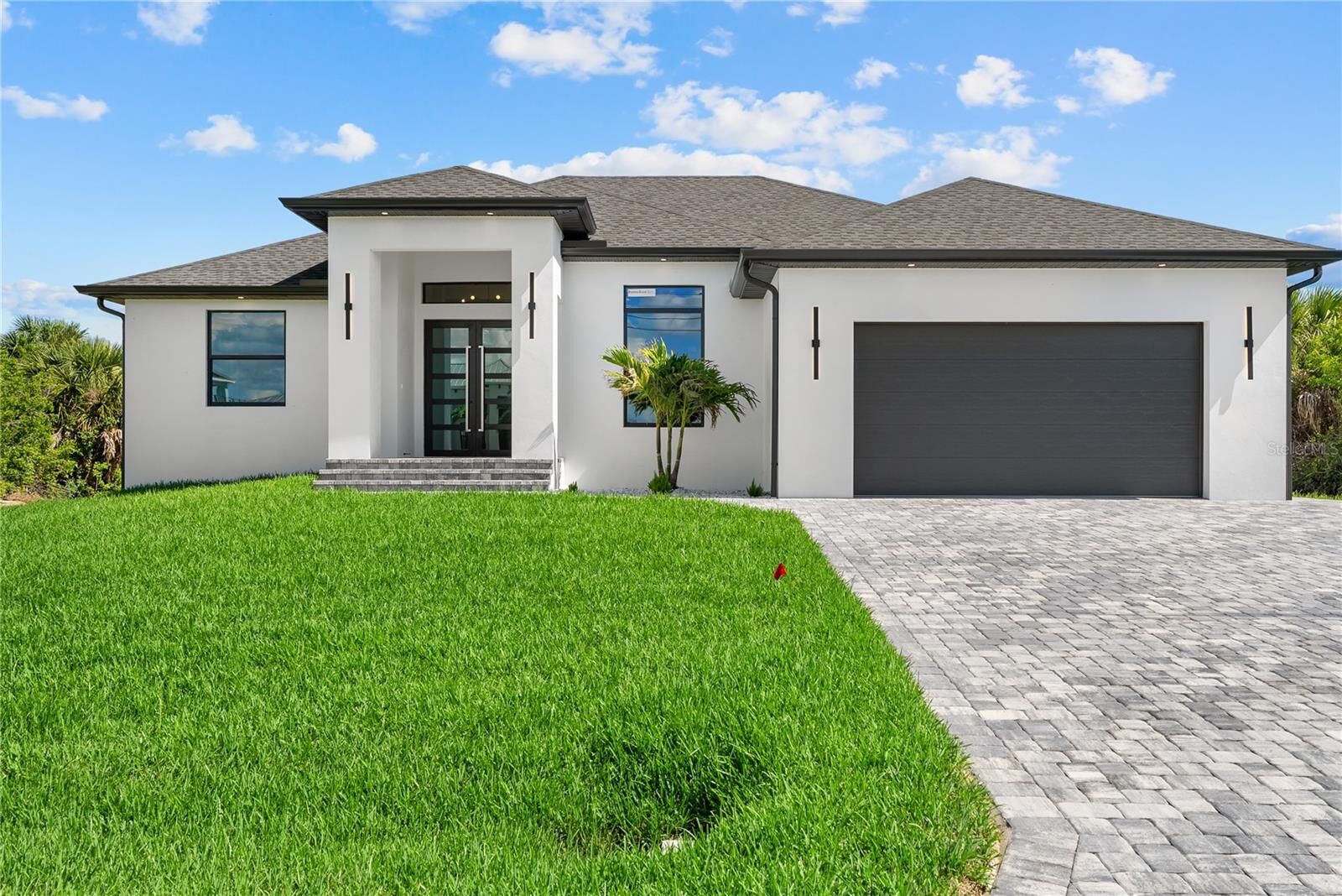 Property Photo:  15101 Leipzig Circle  FL 33981 