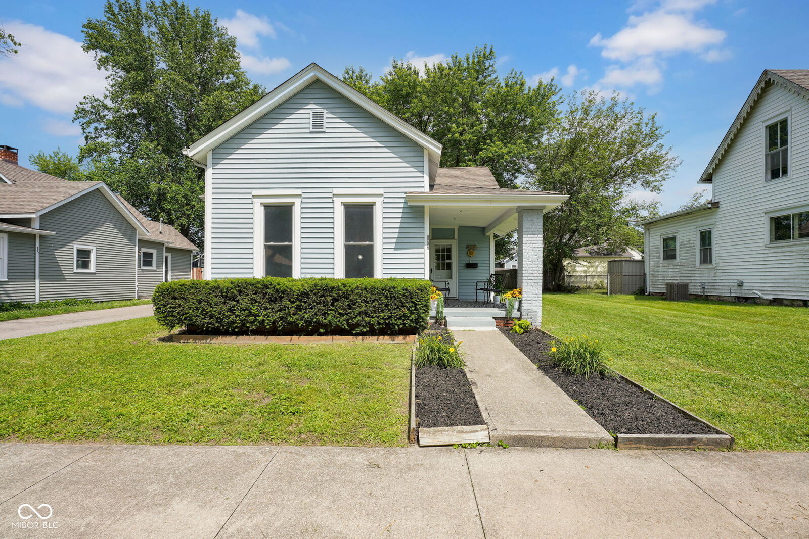 Property Photo:  1617 Lafayette Avenue  IN 47201 