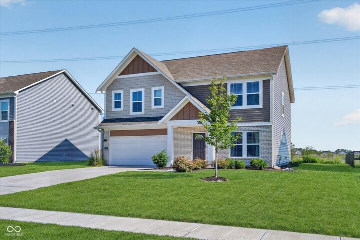Property Photo: 5526 Woods Pointe Drive IN 46055