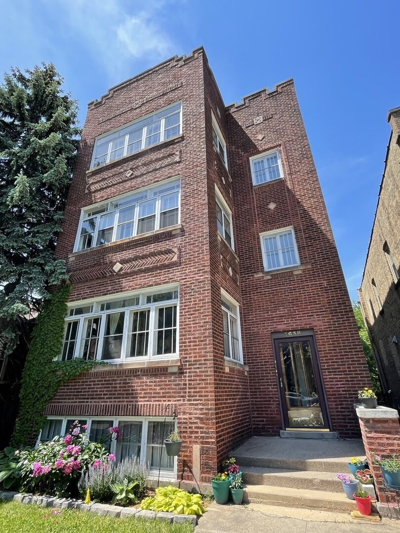 Property Photo: 3638 N Keeler Avenue IL 60641