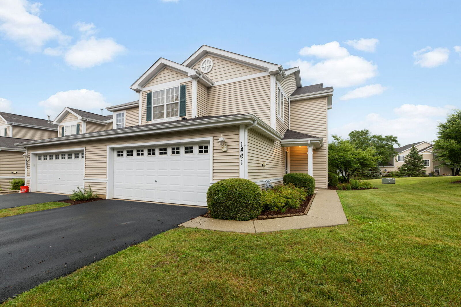 Property Photo:  1461 Remington Lane  IL 60073 