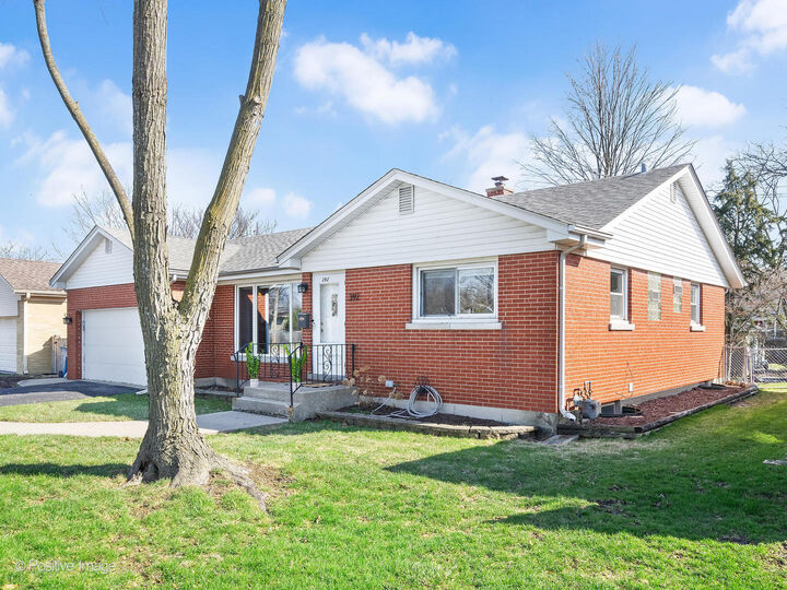 Property Photo: 392 E Saint Charles Road IL 60126