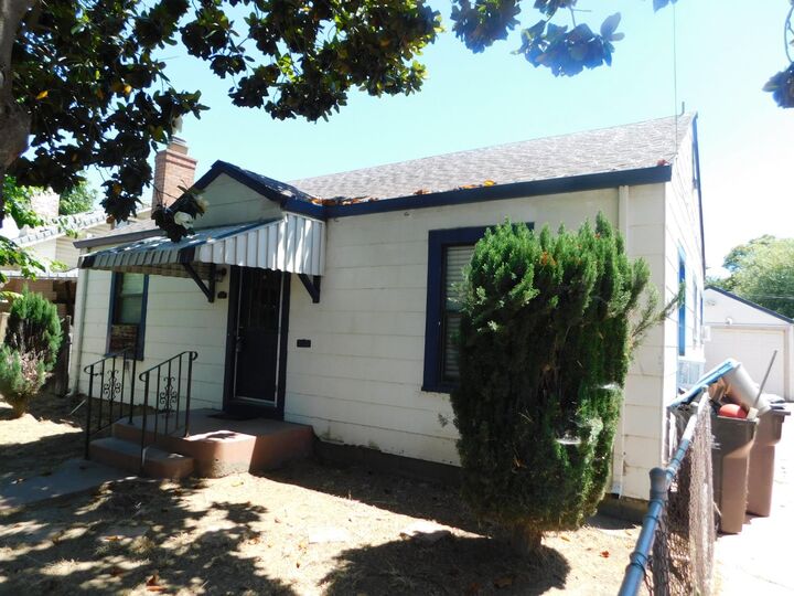 Property Photo:  820 N San Jose Street  CA 95203 