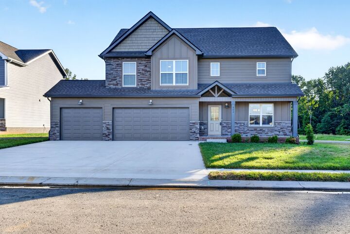 Property Photo:  502 Willow Park Dr  TN 37043 