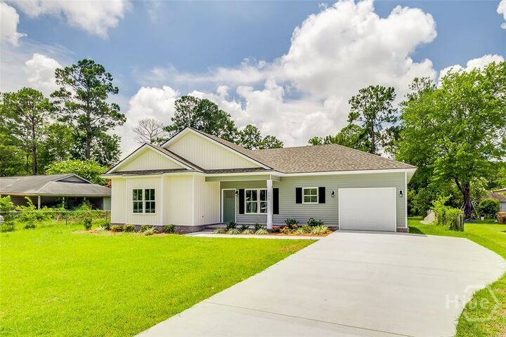 Property Photo:  205 Melrose Place  GA 31326 