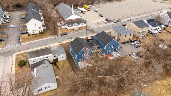 Property Photo: 106 Lock Street NH 03064
