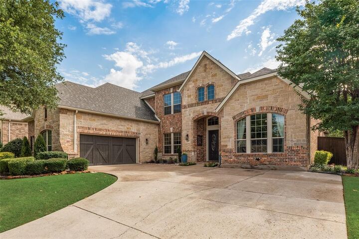 Property Photo:  409 Silverado Trail  TX 76248 