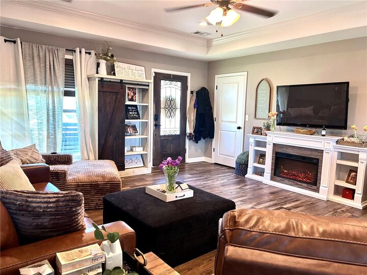 Property Photo: 1209 E Date Street AR 72802