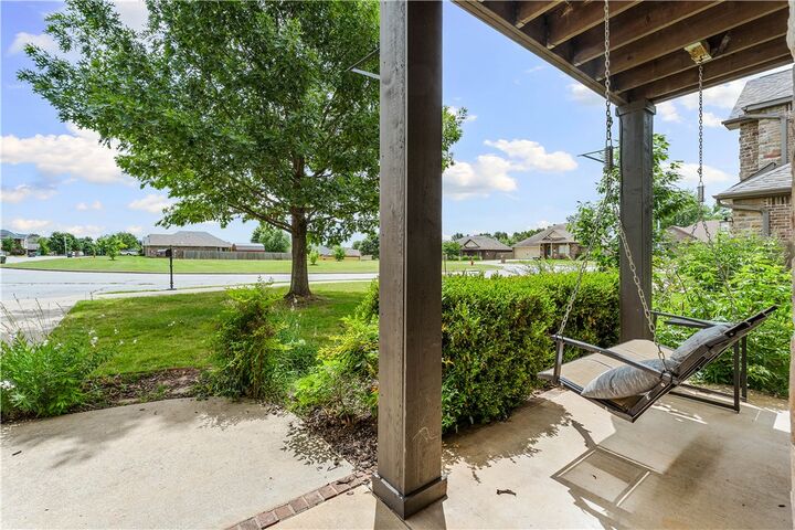 Property Photo:  1402 Gooseneck Lane  AR 72718 