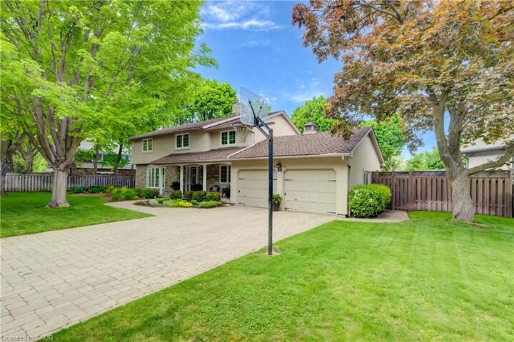 Property Photo: 60 Huntley Crescent ON N2M 2R3