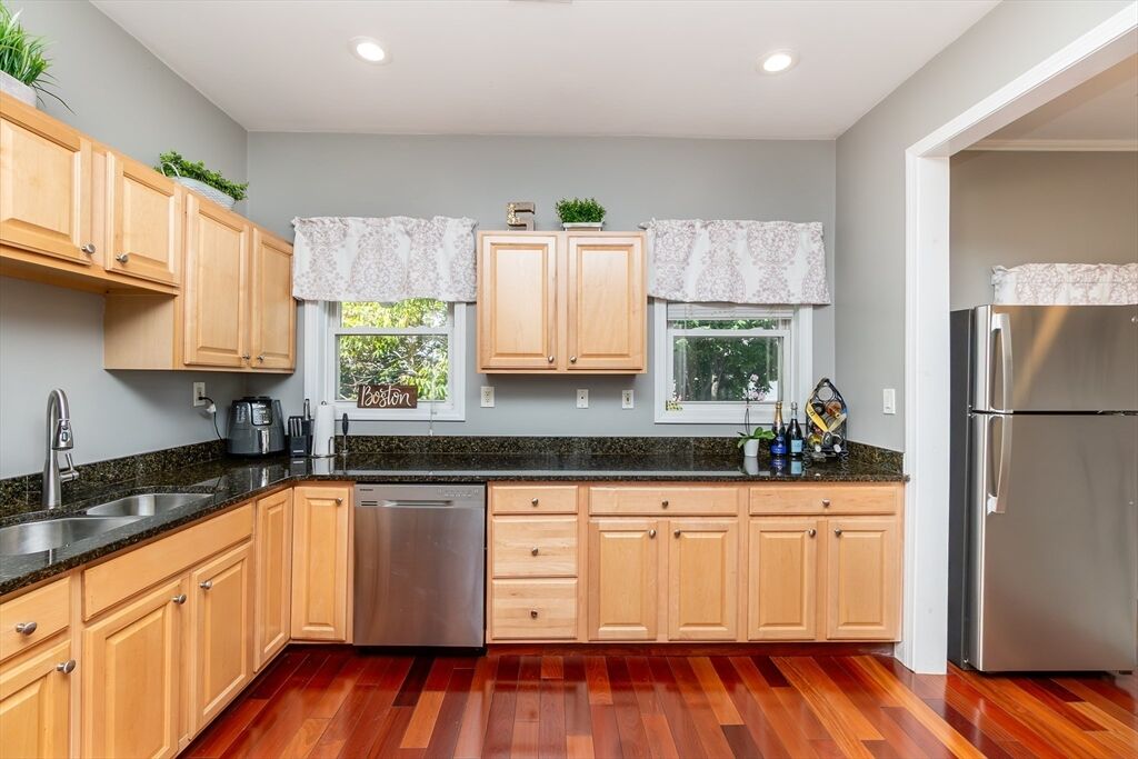 Property Photo: 59 W 7th St 3 MA 02127