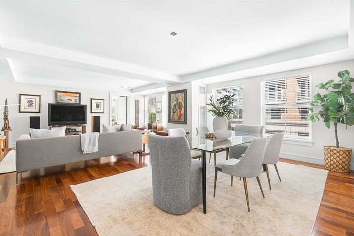 Property Photo:  4 Battery Wharf 4302  MA 02109 