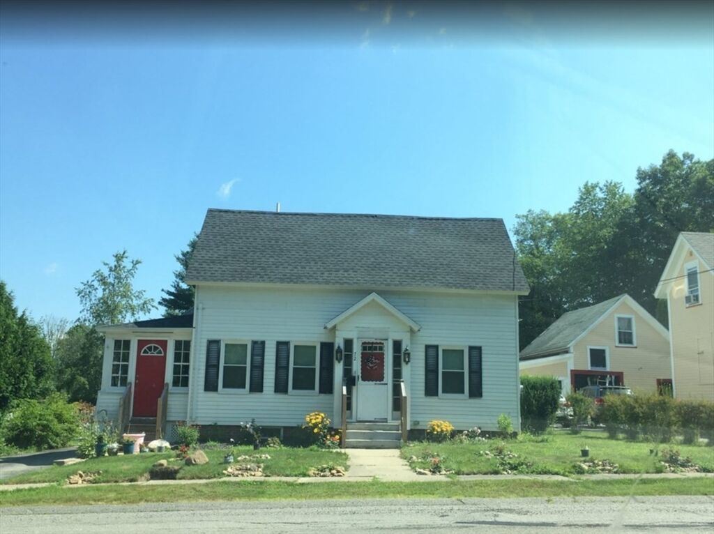 Property Photo:  72 Ash Street  MA 01475 