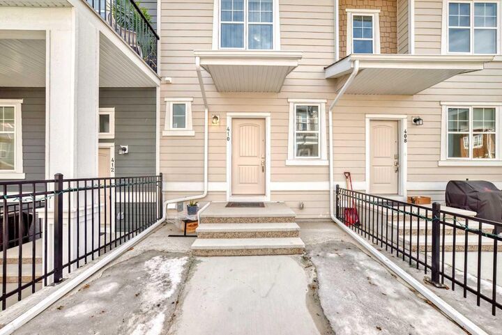 Property Photo: 410 Cranbrook Walk SE AB T3M 2V5